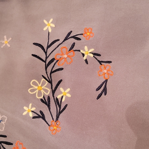 Eyeshadow Women's blouse - Picture 7 of 8